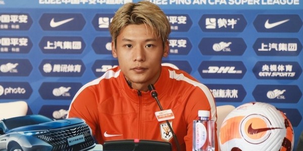开云体育赛事团队-他原本是鲁能本土锋线一哥！本赛季却被韩鹏弃用，踢国安枯坐板凳